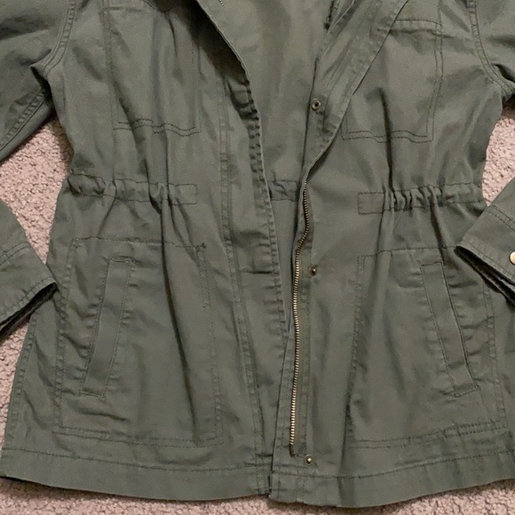 Old Navy Army Green Cinch Waist Utility Jacket - Picture 2 of 8